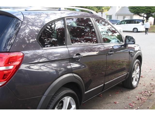 シボレーキャプティバ アクティブライフ エディション 30台限定車/フリップダウンモニター/ドラレコ/ナビ/フルTV/バックモニター/ツートンハーフレザー/モール塗装/ペイントグリル/キーレス/パワーシート/3列シート/電動パーキング/Bluetooth(59枚目)