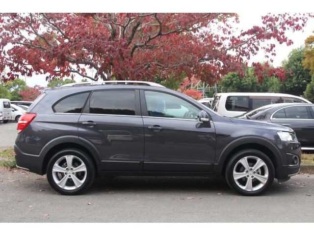 シボレーキャプティバ アクティブライフ エディション 30台限定車/フリップダウンモニター/ドラレコ/ナビ/フルTV/バックモニター/ツートンハーフレザー/モール塗装/ペイントグリル/キーレス/パワーシート/3列シート/電動パーキング/Bluetooth(69枚目)