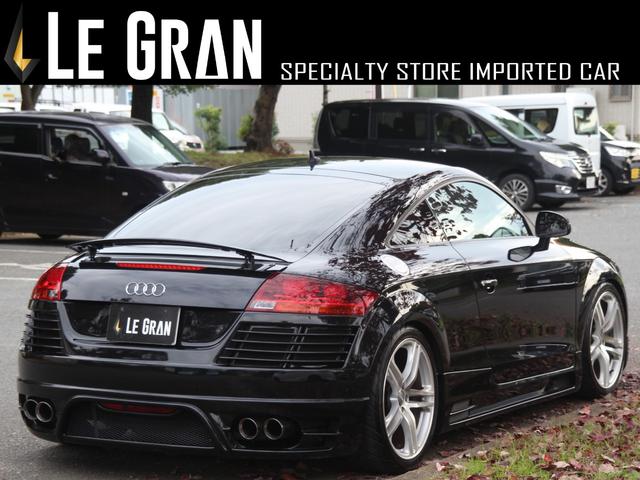 ＴＴクーペ ２．０ＴＦＳＩ　ＡＡ評価４．５点／社外フルエアロ／４本出しマフラー／ローダウン／社外ヘッドライト／エアクリ／ナビ／パドルシフト／ＨＩＤ／ＥＴＣ／キーレス／ＭＴモード／電動リアスポ（2枚目）