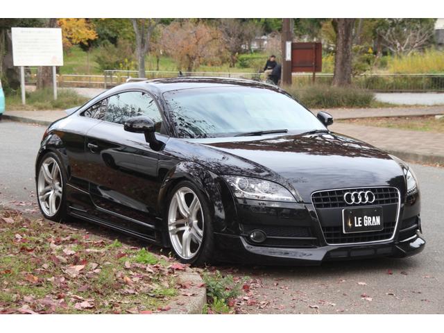 ＴＴクーペ ２．０ＴＦＳＩ　ＡＡ評価４．５点／社外フルエアロ／４本出しマフラー／ローダウン／社外ヘッドライト／エアクリ／ナビ／パドルシフト／ＨＩＤ／ＥＴＣ／キーレス／ＭＴモード／電動リアスポ（3枚目）