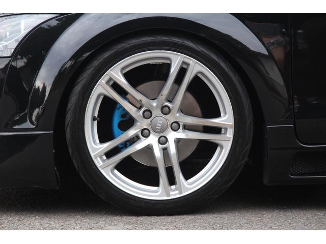 ＴＴクーペ ２．０ＴＦＳＩ　ＡＡ評価４．５点／社外フルエアロ／４本出しマフラー／ローダウン／社外ヘッドライト／エアクリ／ナビ／パドルシフト／ＨＩＤ／ＥＴＣ／キーレス／ＭＴモード／電動リアスポ（6枚目）