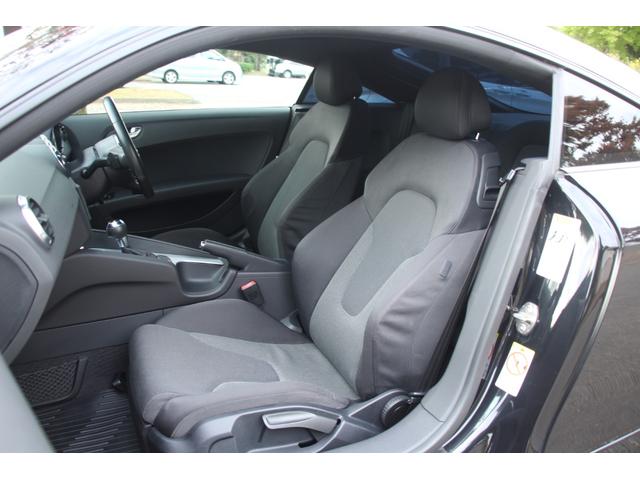 ＴＴクーペ ２．０ＴＦＳＩ　ＡＡ評価４．５点／社外フルエアロ／４本出しマフラー／ローダウン／社外ヘッドライト／エアクリ／ナビ／パドルシフト／ＨＩＤ／ＥＴＣ／キーレス／ＭＴモード／電動リアスポ（12枚目）