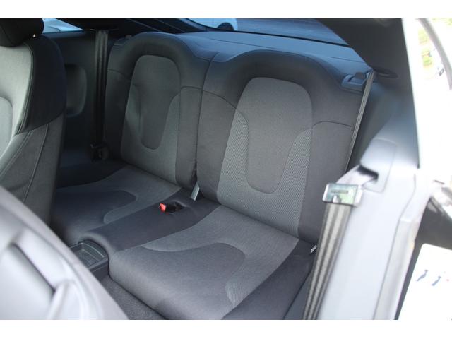 ＴＴクーペ ２．０ＴＦＳＩ　ＡＡ評価４．５点／社外フルエアロ／４本出しマフラー／ローダウン／社外ヘッドライト／エアクリ／ナビ／パドルシフト／ＨＩＤ／ＥＴＣ／キーレス／ＭＴモード／電動リアスポ（13枚目）