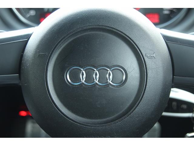 ＴＴクーペ ２．０ＴＦＳＩ　ＡＡ評価４．５点／社外フルエアロ／４本出しマフラー／ローダウン／社外ヘッドライト／エアクリ／ナビ／パドルシフト／ＨＩＤ／ＥＴＣ／キーレス／ＭＴモード／電動リアスポ（18枚目）