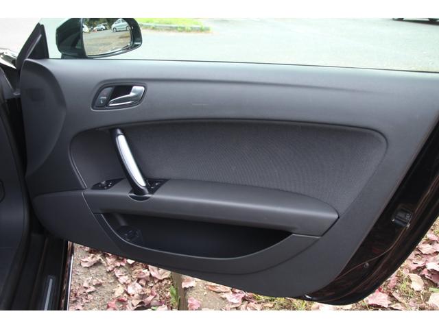 ＴＴクーペ ２．０ＴＦＳＩ　ＡＡ評価４．５点／社外フルエアロ／４本出しマフラー／ローダウン／社外ヘッドライト／エアクリ／ナビ／パドルシフト／ＨＩＤ／ＥＴＣ／キーレス／ＭＴモード／電動リアスポ（26枚目）