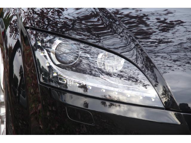 ＴＴクーペ ２．０ＴＦＳＩ　ＡＡ評価４．５点／社外フルエアロ／４本出しマフラー／ローダウン／社外ヘッドライト／エアクリ／ナビ／パドルシフト／ＨＩＤ／ＥＴＣ／キーレス／ＭＴモード／電動リアスポ（33枚目）