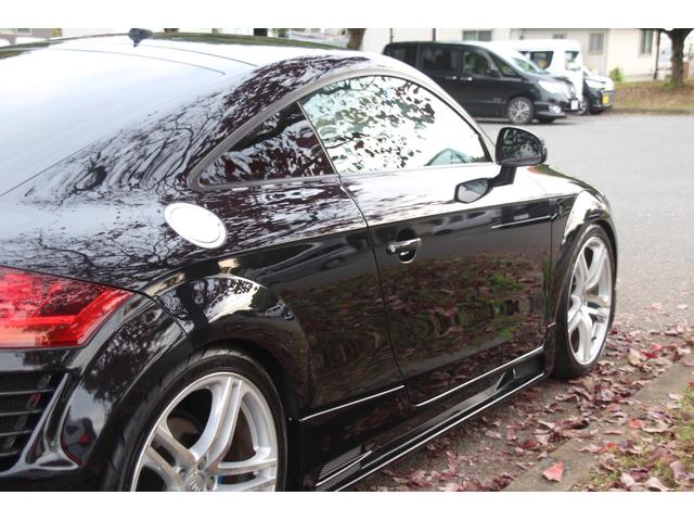 ＴＴクーペ ２．０ＴＦＳＩ　ＡＡ評価４．５点／社外フルエアロ／４本出しマフラー／ローダウン／社外ヘッドライト／エアクリ／ナビ／パドルシフト／ＨＩＤ／ＥＴＣ／キーレス／ＭＴモード／電動リアスポ（42枚目）