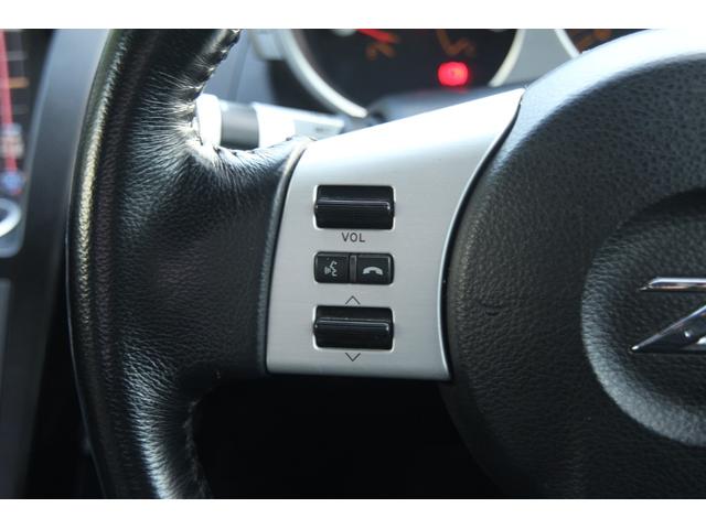 フェアレディＺ バージョンＴ　社外マフラー／黒革／電動シート／ナビ／シートヒーター／ＭＴモード／リアスポ／タワーバー／ＥＴＣ（13枚目）