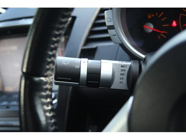 フェアレディＺ バージョンＴ　社外マフラー／黒革／電動シート／ナビ／シートヒーター／ＭＴモード／リアスポ／タワーバー／ＥＴＣ（15枚目）