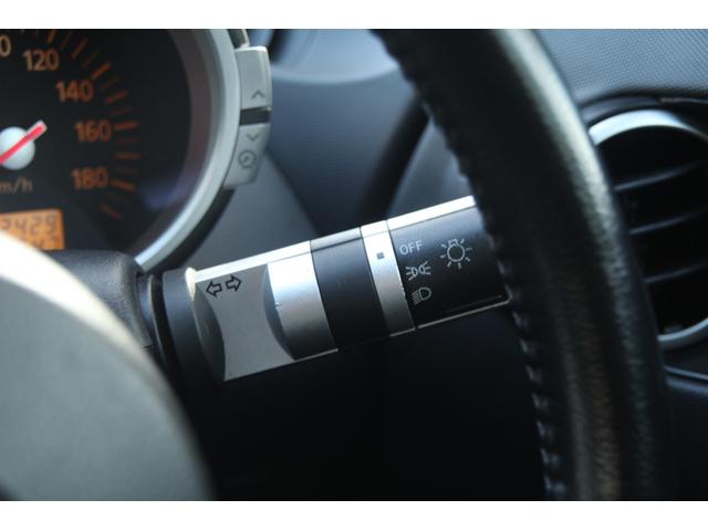 フェアレディＺ バージョンＴ　社外マフラー／黒革／電動シート／ナビ／シートヒーター／ＭＴモード／リアスポ／タワーバー／ＥＴＣ（16枚目）