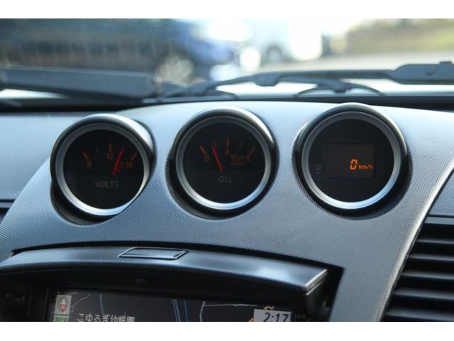 フェアレディＺ バージョンＴ　社外マフラー／黒革／電動シート／ナビ／シートヒーター／ＭＴモード／リアスポ／タワーバー／ＥＴＣ（17枚目）