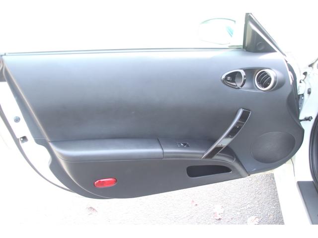 フェアレディＺ バージョンＴ　社外マフラー／黒革／電動シート／ナビ／シートヒーター／ＭＴモード／リアスポ／タワーバー／ＥＴＣ（27枚目）