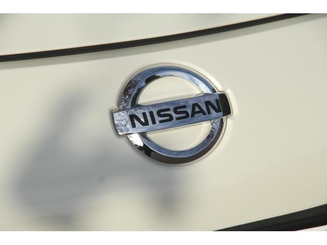 フェアレディＺ バージョンＴ　社外マフラー／黒革／電動シート／ナビ／シートヒーター／ＭＴモード／リアスポ／タワーバー／ＥＴＣ（41枚目）