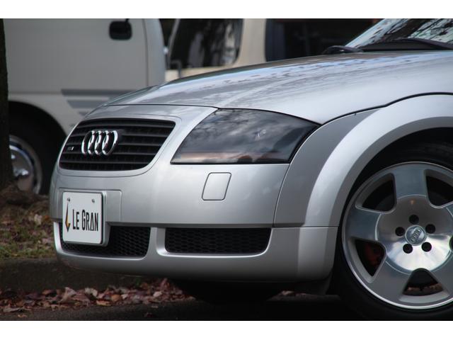 TTクーペ 1.8Tクワトロ 左H/6速MT/社外オーディオ/スピーカー/キーレス/スペアキー/ハーフレザーシート/シートヒーター/(5枚目)