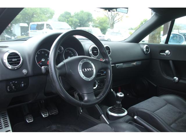 TTクーペ 1.8Tクワトロ 左H/6速MT/社外オーディオ/スピーカー/キーレス/スペアキー/ハーフレザーシート/シートヒーター/(8枚目)