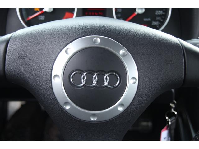 TTクーペ 1.8Tクワトロ 左H/6速MT/社外オーディオ/スピーカー/キーレス/スペアキー/ハーフレザーシート/シートヒーター/(14枚目)