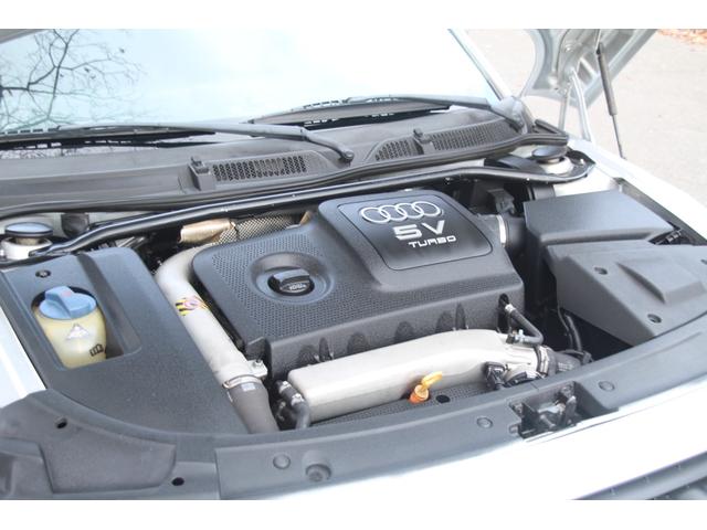 TTクーペ 1.8Tクワトロ 左H/6速MT/社外オーディオ/スピーカー/キーレス/スペアキー/ハーフレザーシート/シートヒーター/(22枚目)