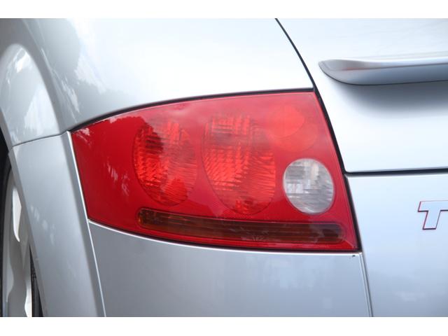 TTクーペ 1.8Tクワトロ 左H/6速MT/社外オーディオ/スピーカー/キーレス/スペアキー/ハーフレザーシート/シートヒーター/(36枚目)
