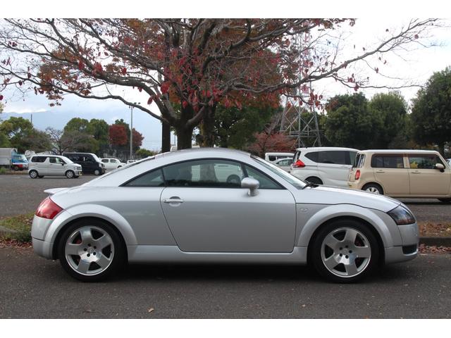 TTクーペ 1.8Tクワトロ 左H/6速MT/社外オーディオ/スピーカー/キーレス/スペアキー/ハーフレザーシート/シートヒーター/(44枚目)