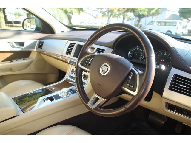 ＸＦ ３．０プレミアムラグジュアリー　ナビ／フルＴＶ／バックモニター／ドラレコ／ペイントグリル／ルーフライニング張替済／ベージュレザー／シートヒーター／パワーシート／ＥＴＣ／スマートキー／パソルシフト／タイミングチェーン式（9枚目）