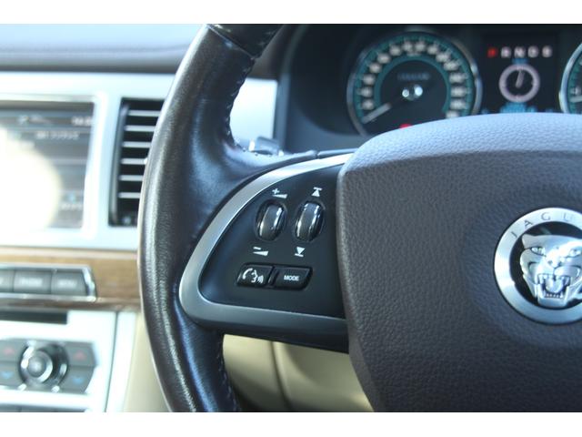 ＸＦ ３．０プレミアムラグジュアリー　ナビ／フルＴＶ／バックモニター／ドラレコ／ペイントグリル／ルーフライニング張替済／ベージュレザー／シートヒーター／パワーシート／ＥＴＣ／スマートキー／パソルシフト／タイミングチェーン式（11枚目）