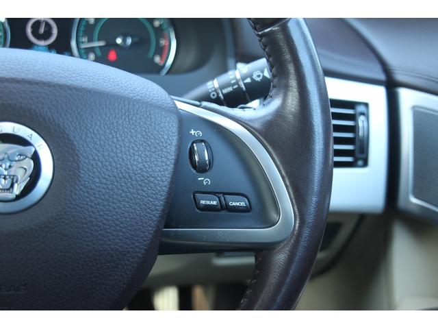 ＸＦ ３．０プレミアムラグジュアリー　ナビ／フルＴＶ／バックモニター／ドラレコ／ペイントグリル／ルーフライニング張替済／ベージュレザー／シートヒーター／パワーシート／ＥＴＣ／スマートキー／パソルシフト／タイミングチェーン式（13枚目）