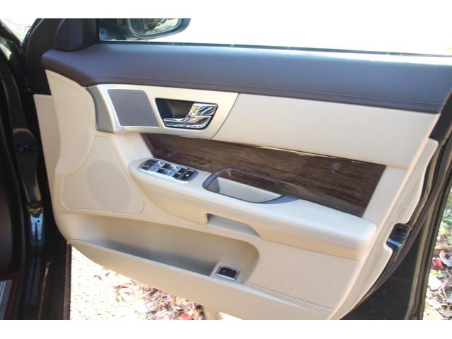 ＸＦ ３．０プレミアムラグジュアリー　ナビ／フルＴＶ／バックモニター／ドラレコ／ペイントグリル／ルーフライニング張替済／ベージュレザー／シートヒーター／パワーシート／ＥＴＣ／スマートキー／パソルシフト／タイミングチェーン式（23枚目）