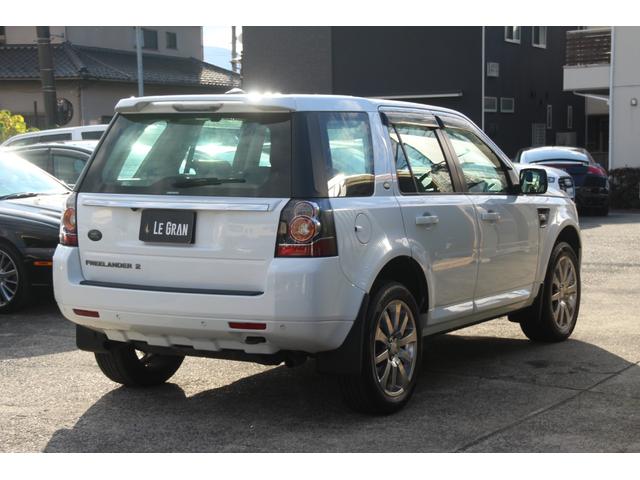 フリーランダー2 ファイナルエディション 50台限定車/ドラレコ/ナビ/バックモニター/サイドカメラ/ハーフレザーシート/リアスポイラー/整備記録簿7枚/ETC/スマートキー/Bluetooth/ステアリングヒーター/電動パーキング(4枚目)