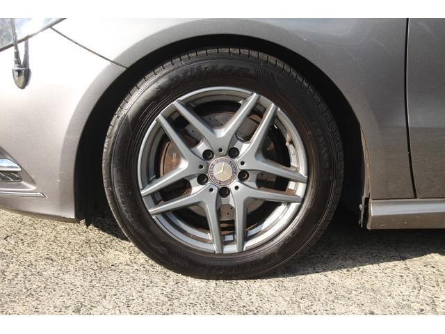 Ｂクラス Ｂ１８０　ブルーエフィシェンシー　ナビＴＶ／Ｂｌｕｅｔｏｏｔｈ／キーレス／スペアキー／電動パーキングブレーキ／バックカメラ／ハーフレザーシート／オートライト／ＨＩＤ／パドルシフト／電動格納ミラー（6枚目）