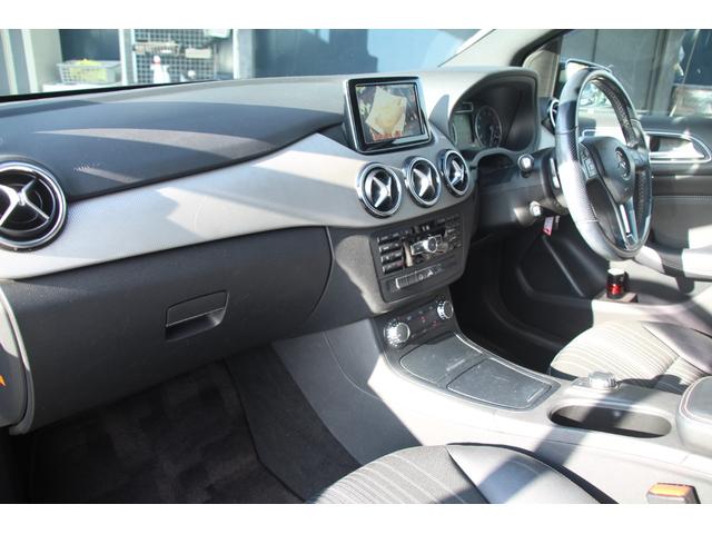 Ｂクラス Ｂ１８０　ブルーエフィシェンシー　ナビＴＶ／Ｂｌｕｅｔｏｏｔｈ／キーレス／スペアキー／電動パーキングブレーキ／バックカメラ／ハーフレザーシート／オートライト／ＨＩＤ／パドルシフト／電動格納ミラー（9枚目）