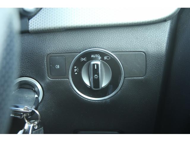 Ｂクラス Ｂ１８０　ブルーエフィシェンシー　ナビＴＶ／Ｂｌｕｅｔｏｏｔｈ／キーレス／スペアキー／電動パーキングブレーキ／バックカメラ／ハーフレザーシート／オートライト／ＨＩＤ／パドルシフト／電動格納ミラー（22枚目）