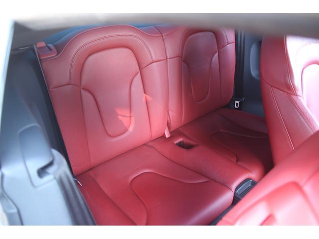 ＴＴクーペ ２．０ＴＦＳＩ　社外マフラー／グリル／１８ｉｎＡＷ／レッドレザー／ＥＴＣ／デジタルインナーミラー／ナビ／レーダー探知／パドルシフト／ＭＴモード／オートライト／ＨＩＤ／ルーフライニング張替済（10枚目）