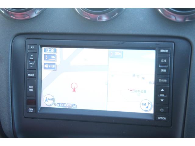 ＴＴクーペ ２．０ＴＦＳＩ　社外マフラー／グリル／１８ｉｎＡＷ／レッドレザー／ＥＴＣ／デジタルインナーミラー／ナビ／レーダー探知／パドルシフト／ＭＴモード／オートライト／ＨＩＤ／ルーフライニング張替済（14枚目）