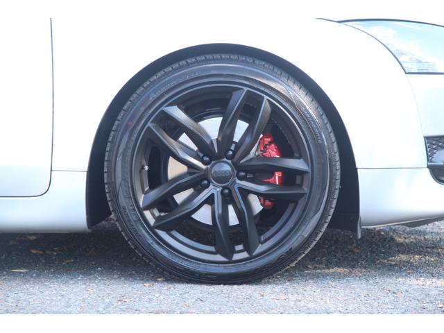 ＴＴクーペ ２．０ＴＦＳＩ　社外マフラー／グリル／１８ｉｎＡＷ／レッドレザー／ＥＴＣ／デジタルインナーミラー／ナビ／レーダー探知／パドルシフト／ＭＴモード／オートライト／ＨＩＤ／ルーフライニング張替済（49枚目）