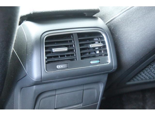 Ｑ５ 　ペイントグリル・下回りモール／ナビ／フルＴＶ／ルーフライニング張替済／ＥＴＣ／ＨＩＤ／電動リアゲート／サイドカメラ／ダブルエアコン／オートライト／パドルシフト／スマートキー／パワーシート／シートメモリ（13枚目）