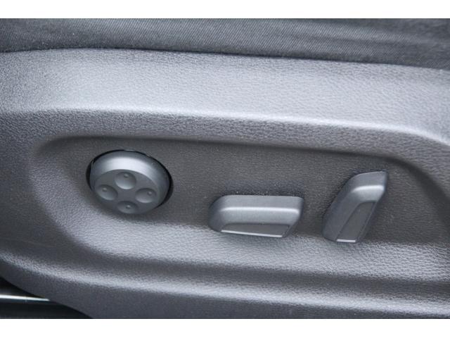 Ｑ５ 　ペイントグリル・下回りモール／ナビ／フルＴＶ／ルーフライニング張替済／ＥＴＣ／ＨＩＤ／電動リアゲート／サイドカメラ／ダブルエアコン／オートライト／パドルシフト／スマートキー／パワーシート／シートメモリ（22枚目）