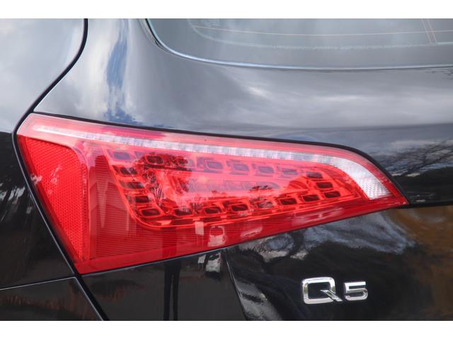 Ｑ５ 　ペイントグリル・下回りモール／ナビ／フルＴＶ／ルーフライニング張替済／ＥＴＣ／ＨＩＤ／電動リアゲート／サイドカメラ／ダブルエアコン／オートライト／パドルシフト／スマートキー／パワーシート／シートメモリ（49枚目）