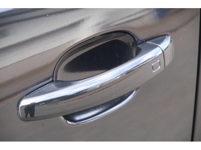 Ｑ５ 　ペイントグリル・下回りモール／ナビ／フルＴＶ／ルーフライニング張替済／ＥＴＣ／ＨＩＤ／電動リアゲート／サイドカメラ／ダブルエアコン／オートライト／パドルシフト／スマートキー／パワーシート／シートメモリ（56枚目）