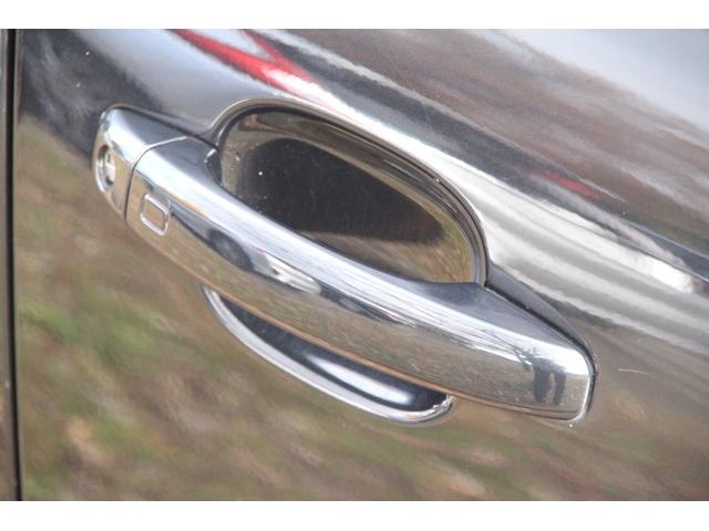 Ｑ５ 　ペイントグリル・下回りモール／ナビ／フルＴＶ／ルーフライニング張替済／ＥＴＣ／ＨＩＤ／電動リアゲート／サイドカメラ／ダブルエアコン／オートライト／パドルシフト／スマートキー／パワーシート／シートメモリ（58枚目）