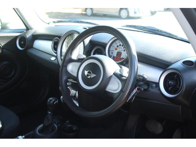 MINI クーパー クラブマン 走行20000キロ/パドルシフト/ETC/プッシュスタート/キーレス2個/CD(20枚目)