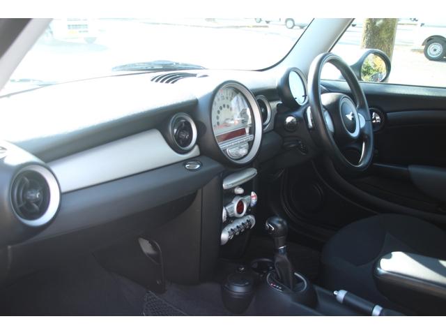 MINI クーパー クラブマン 走行20000キロ/パドルシフト/ETC/プッシュスタート/キーレス2個/CD(21枚目)