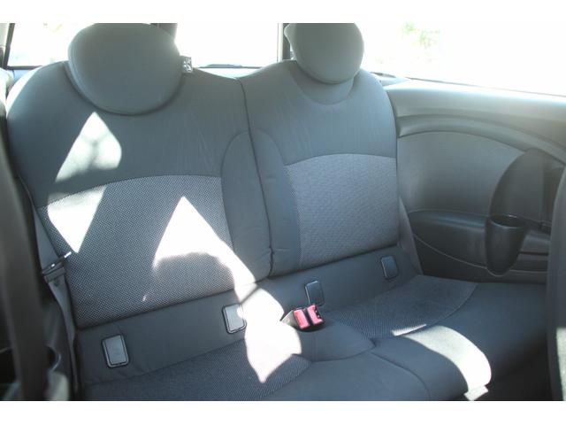 MINI クーパー クラブマン 走行20000キロ/パドルシフト/ETC/プッシュスタート/キーレス2個/CD(24枚目)