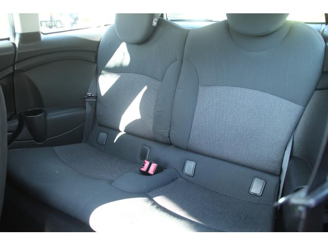 MINI クーパー クラブマン 走行20000キロ/パドルシフト/ETC/プッシュスタート/キーレス2個/CD(25枚目)