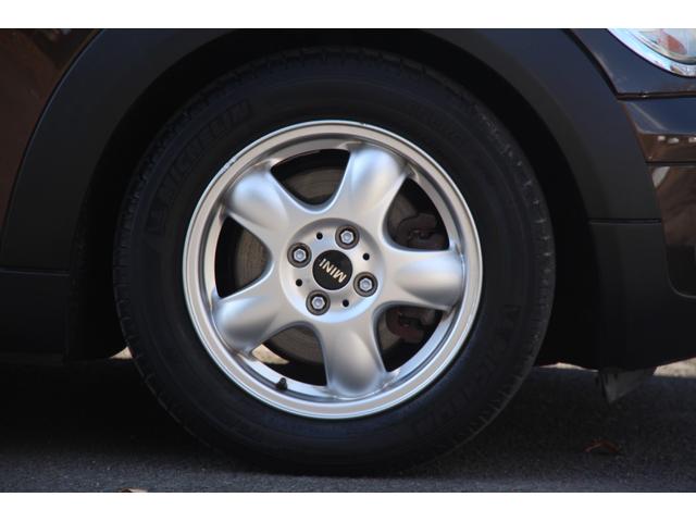 MINI クーパー クラブマン 走行20000キロ/パドルシフト/ETC/プッシュスタート/キーレス2個/CD(36枚目)