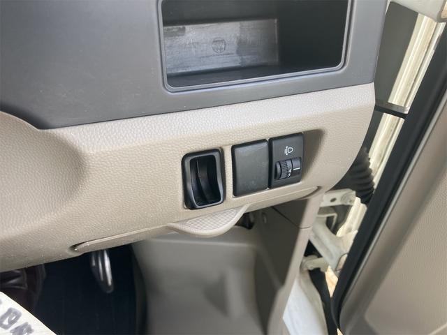 エブリイ ＰＣ　両側スライドドア　キーレスエントリー　ＡＴ　盗難防止システム　衝突安全ボディ　エアコン　パワーステアリング　パワーウィンドウ　運転席エアバッグ　助手席エアバッグ（6枚目）