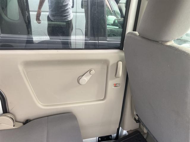 エブリイ ＰＣ　両側スライドドア　キーレスエントリー　ＡＴ　盗難防止システム　衝突安全ボディ　エアコン　パワーステアリング　パワーウィンドウ　運転席エアバッグ　助手席エアバッグ（36枚目）