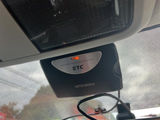 エクシーガ 　ＥＴＣ　バックカメラ　ナビ　ＴＶ　キーレスエントリー　電動格納ミラー　後席モニター　ＡＴ　アルミホイール　盗難防止システム　衝突安全ボディ　ＡＢＳ　エアコン　パワーステアリング　パワーウィンドウ（7枚目）