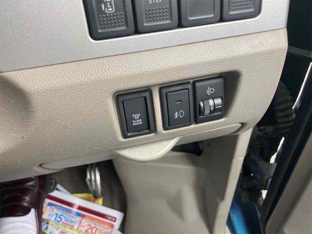 エブリイワゴン ＰＺターボスペシャル　両側電動スライドドア　キーレスエントリー　電動格納ミラー　ＡＴ　盗難防止システム　ＡＢＳ　ＣＤ　ＭＤ　アルミホイール　衝突安全ボディ　エアコン　パワーステアリング　パワーウィンドウ（9枚目）