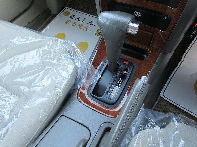 ワンオーナー禁煙車4WD ナビ Bカメラ ETC キーレス(16枚目)