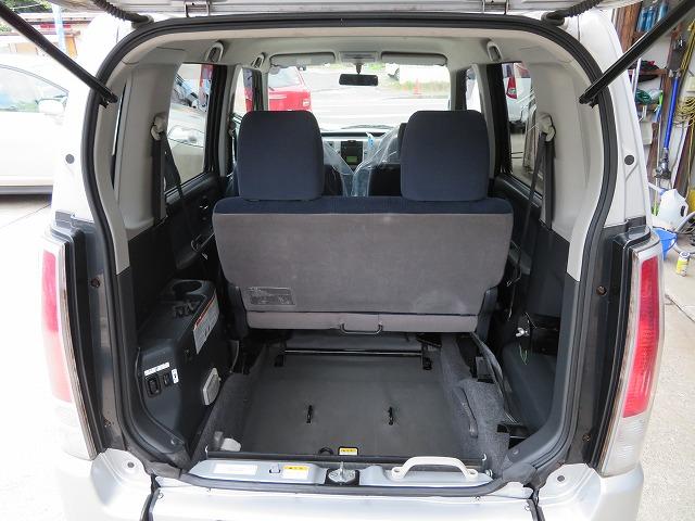 スローパー車イス移動車 リヤシート付き 電動固定装置 禁煙 取説&記録簿 無料保証6ヶ月&走行距離無制限(14枚目)